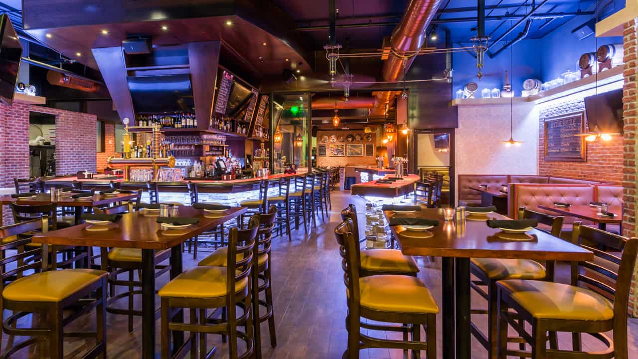 Miami Sports Bars: Where to Cheer Your Favorite NFL Team 2021